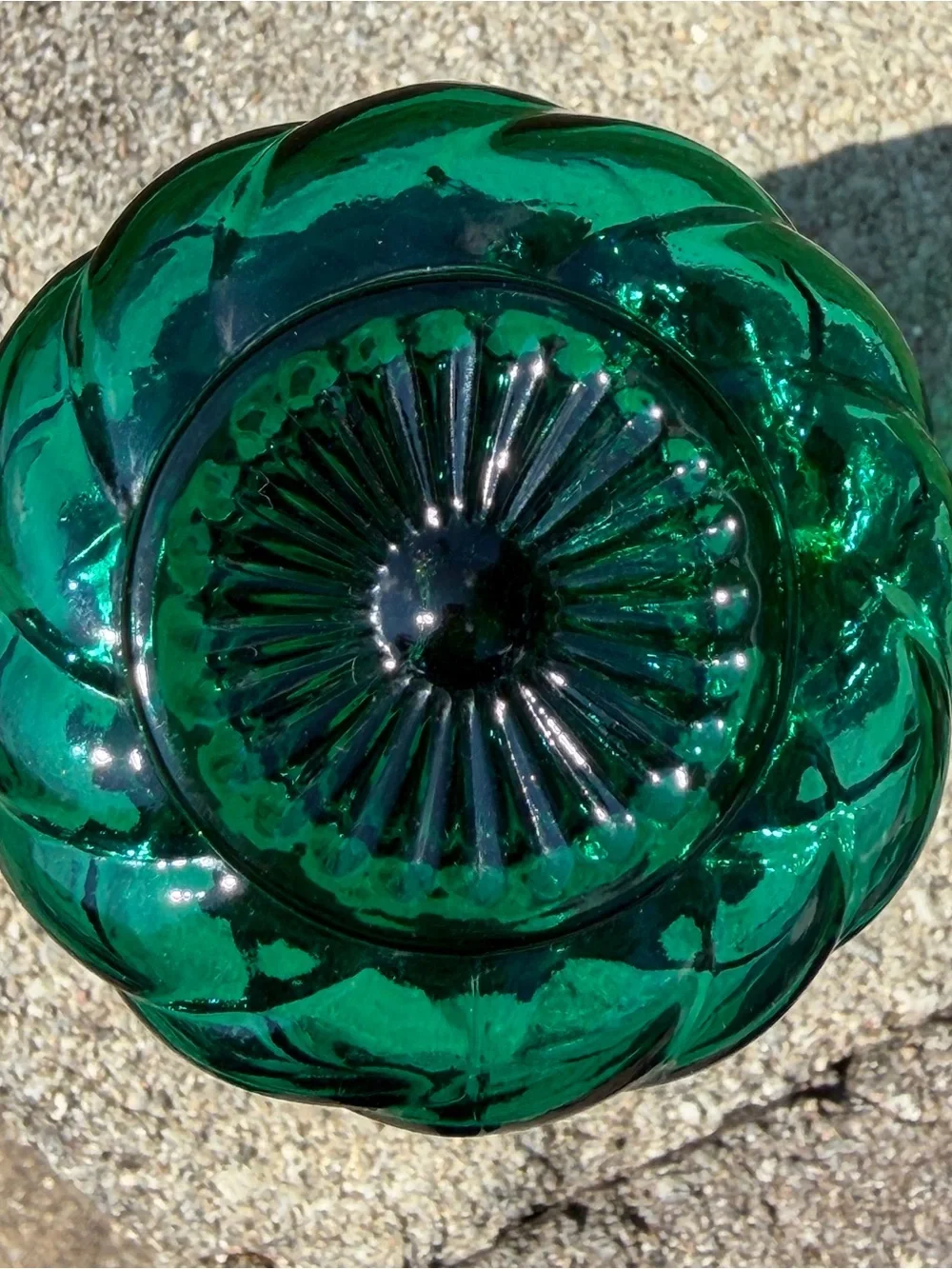 Vintage Bonded Jim Beam Emerald Green Glass Decanter w/Original Stopper. G23